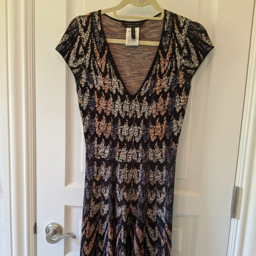 BCBG Patterned V-Neck Dress Size Small